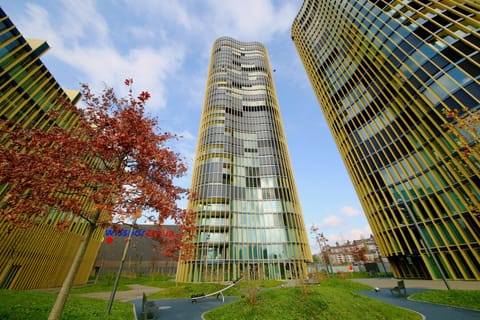 Facade HITrental Allmend Apartments