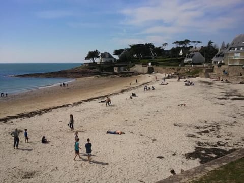 Beach nearby, sun loungers