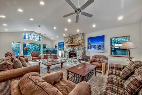 The perfect South Lake Tahoe vacation home to spend time with your family.