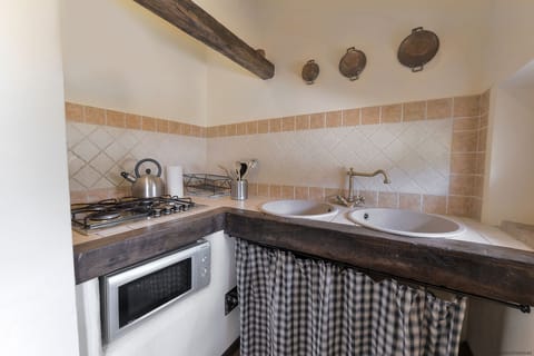 Detils of one of the 3 kitchens available inside the VILLA