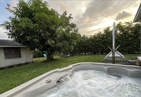 Outdoor spa tub