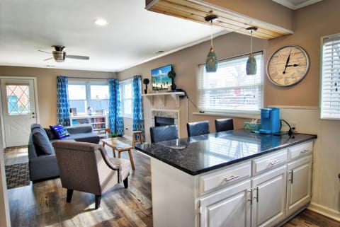 Breakfast Bar w/ Coffee Maker, Granite Countertops.
