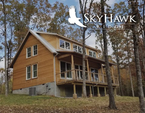 Awesome new vacation home next to Buffalo River National Park.