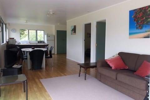 Lounge, dining and kitchen