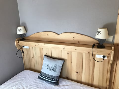 2 bedrooms, iron/ironing board, free WiFi