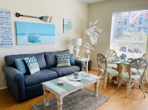 Casual coastal-living comfort with a touch of the whimsical