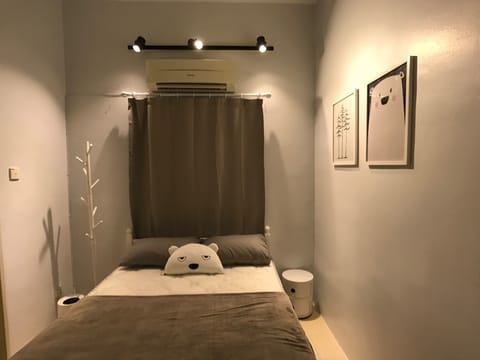 4 bedrooms, iron/ironing board