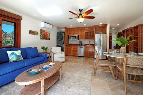 GUEST COTTAGE FULLY EQUIPPED KITCHEN & LAUNDRY