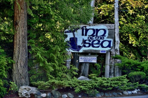 Inn of the Sea Resort
Yellow Point BC