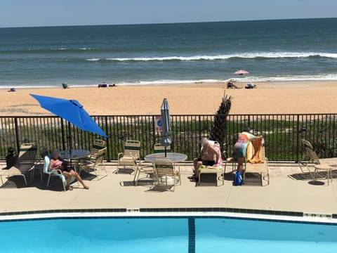 Sun loungers, beach towels