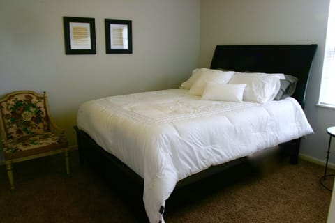 2 bedrooms, memory foam beds, WiFi, bed sheets