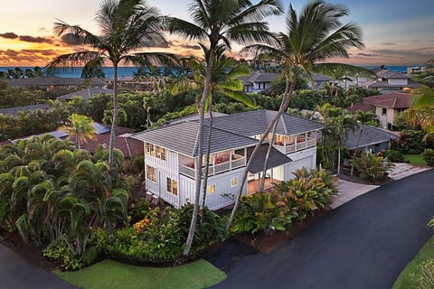 AERIAL AND EXTERIOR VIEW