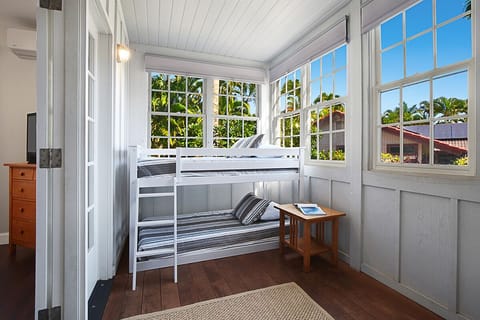 GUEST BEDROOM 2 LANAI SLEEPING AREA. TWO TWINS.