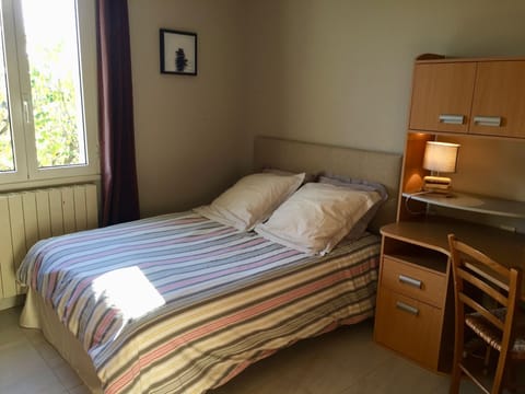 5 bedrooms, iron/ironing board, travel crib, free WiFi