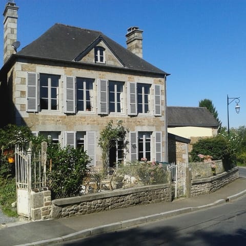 The house (front view)