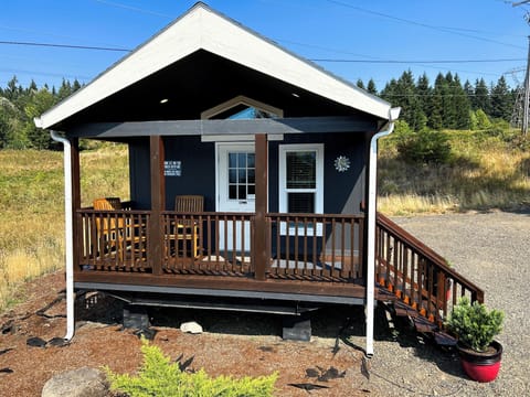 Front View of CreekSide Cabin at Maple Way Cabins