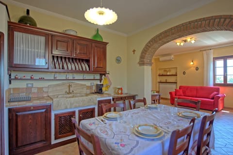 Dining Room, Kitchen
