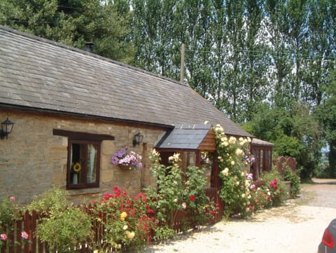 Front of Turpin Cottage