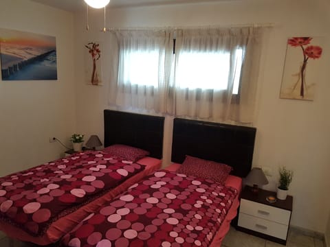 2 bedrooms, iron/ironing board, cribs/infant beds, free WiFi