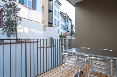 Balcony Hodler I Apartment