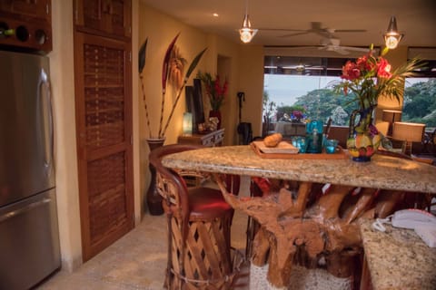 Large Refergerator with ice maker!