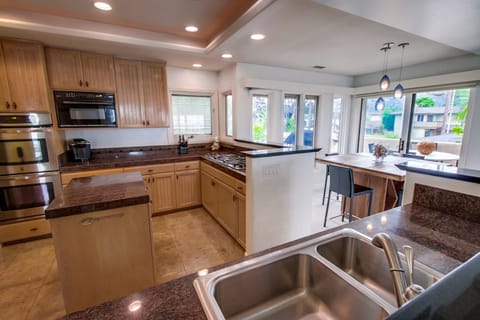 Modern kitchen with all the things necessary to cook a gourmet meal.