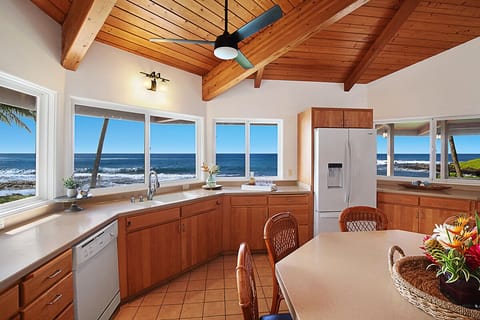 FULLY EQUIPPED KITCHEN WITH OCEAN VIEW