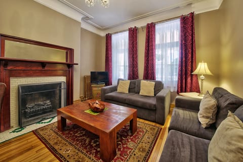 Suite Laurier - Living Room