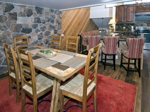 Dining Area Seating for 6