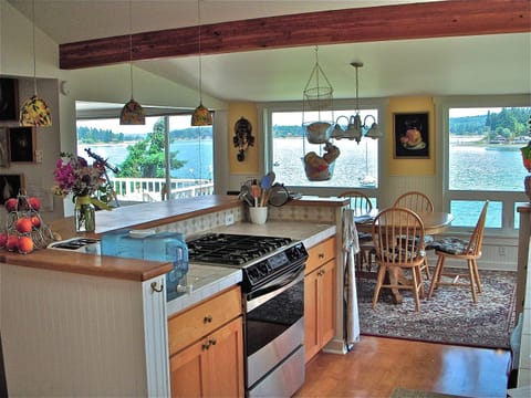 Kitchen and dining area