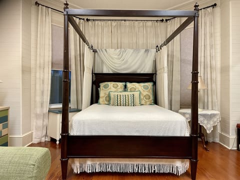 Canopy bed takes center stage!
