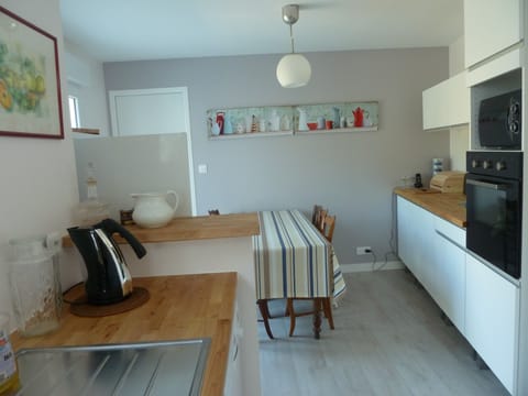 Kitchen and dining-room