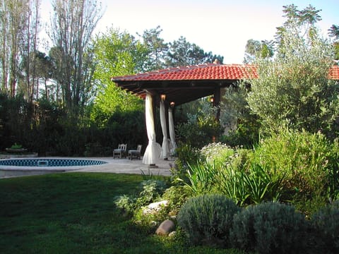 Welcome to Villa St. Andrew,
privacy in a secret garden