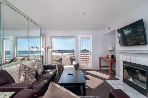 3 Bedroom With Incredible View Of The Ocean And Pier Condo in Imperial Beach