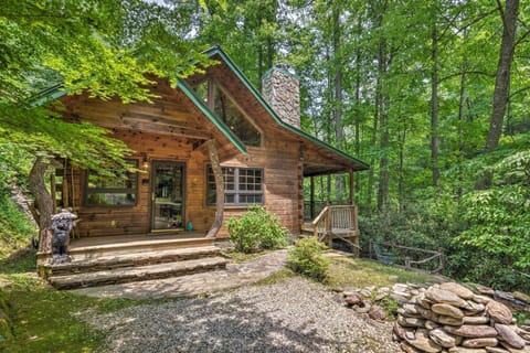 Bryson City Vacation Rental | 2BR | 2BA | 1,300 Sq Ft | Stairs Required