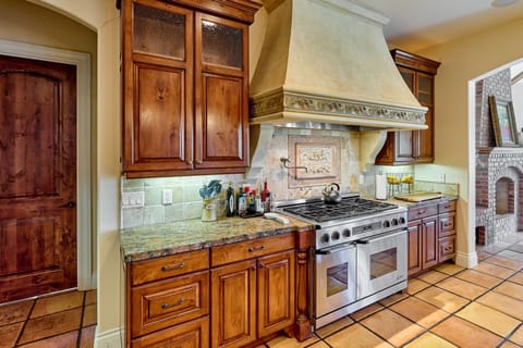 6 burner range with double oven