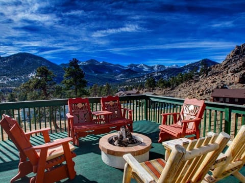 Main deck with "Million Dollar Views" of Long's Peak and Pocky Mountain National Park Peaks to the Continental Divide, Natural Gas Fire Pit 