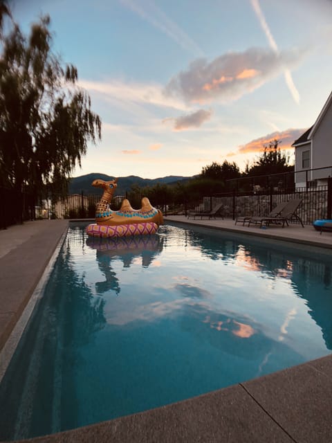 40 ft heated pool