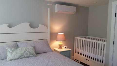 4 bedrooms, iron/ironing board, cribs/infant beds, travel crib