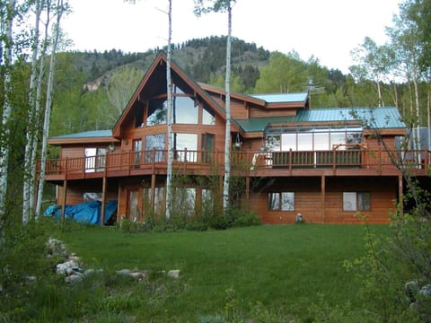 Spectacular vacation home in beautiful  Star Valley, Wyoming.  Book It today.