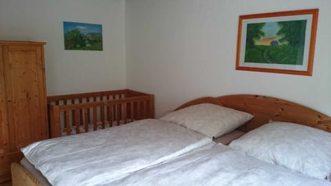 3 bedrooms, iron/ironing board, travel crib, free WiFi