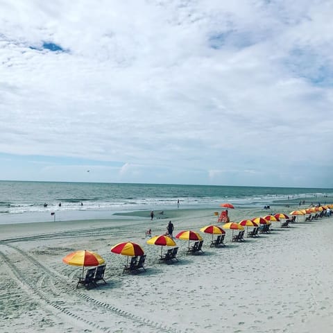 Beach nearby, sun loungers, beach towels