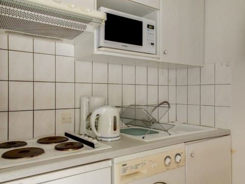 Microwave, oven, coffee/tea maker, toaster