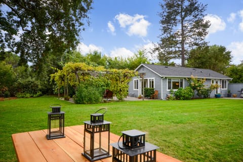 Picnic area on edge of the lawn