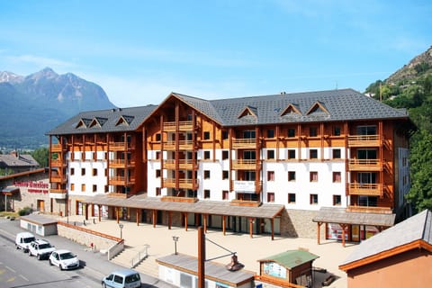 Your beautiful holiday rental is great in any season.