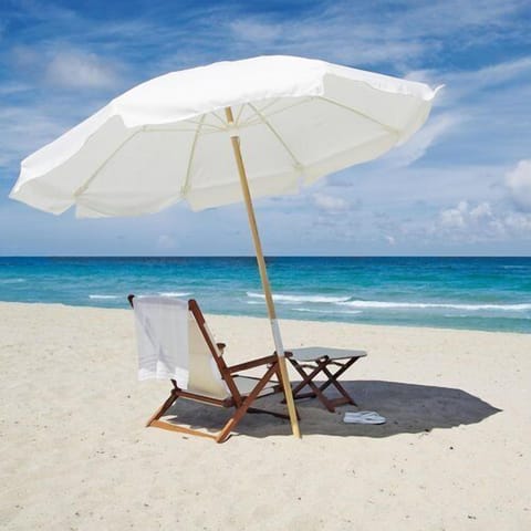 Beach | On the beach, sun loungers, beach umbrellas, beach towels