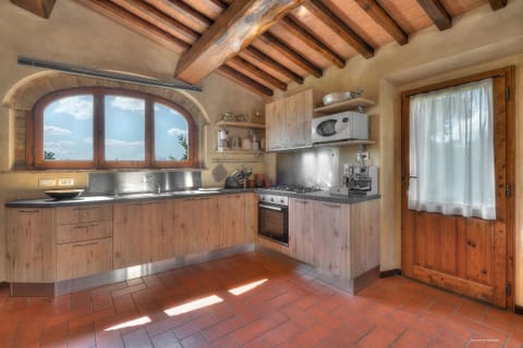 The largest kitchen inside VILLA COLONICA. In total you have 3 kitchens inside