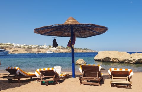 Beach nearby, beach towels