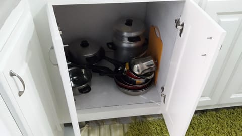 Microwave, coffee/tea maker, cookware/dishes/utensils