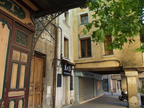 Building entrance, 10 Place de la liberté